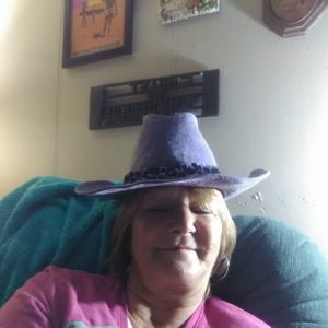 Meet your Posher, Tina